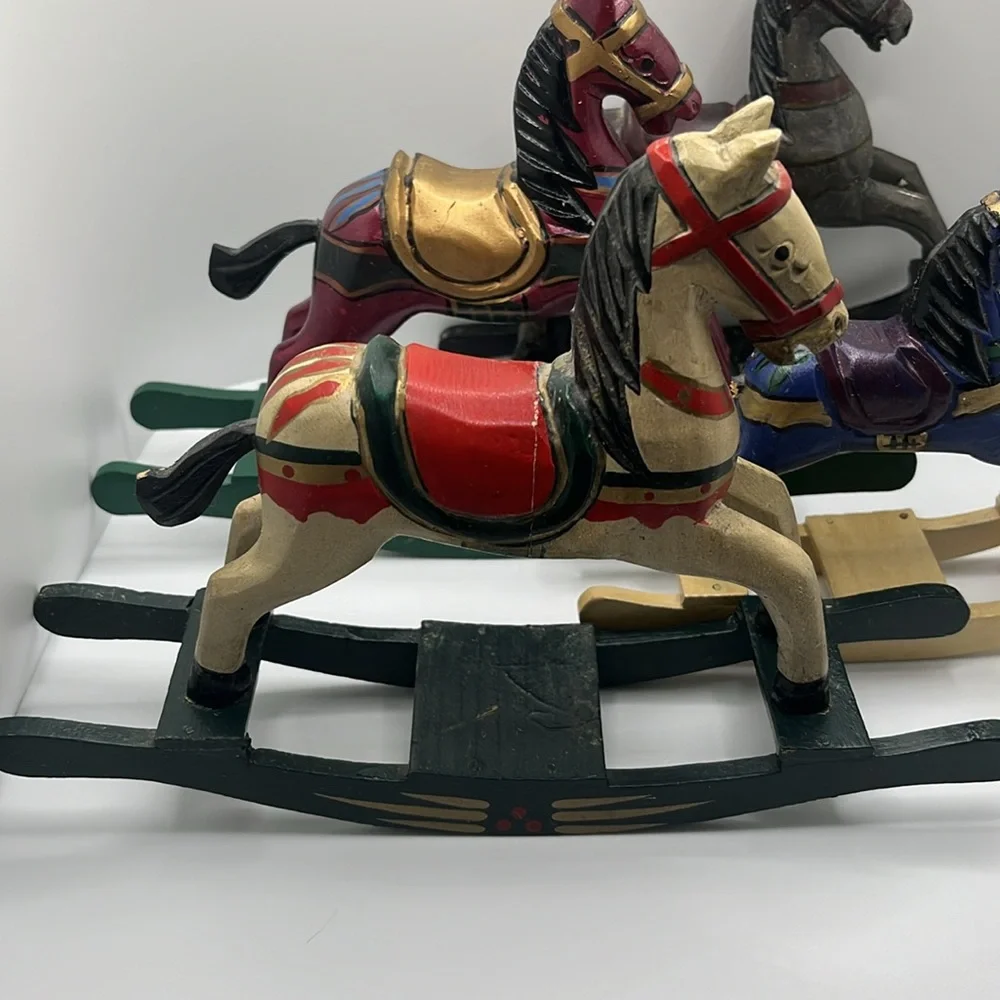 Set of 4 vintage hand made wooden horses - Picture 2 of 14